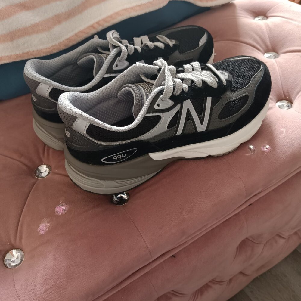 Sneakers - Picture 3 of 5